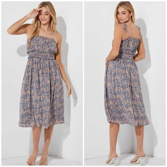 BaeVely By Polagram Gorgeous Midi Dress - Picture 4 of 11